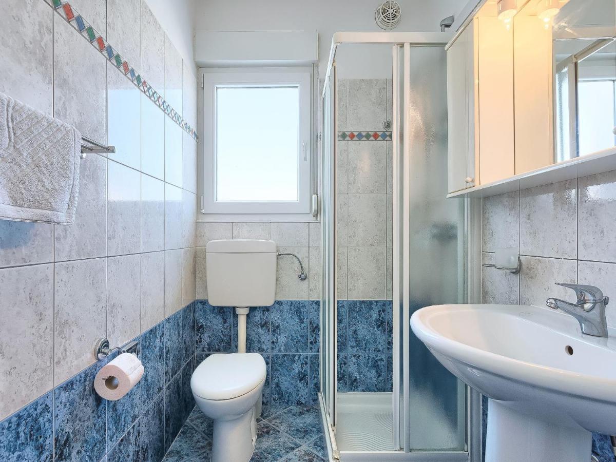 Nika-12 By Interhome * Umag